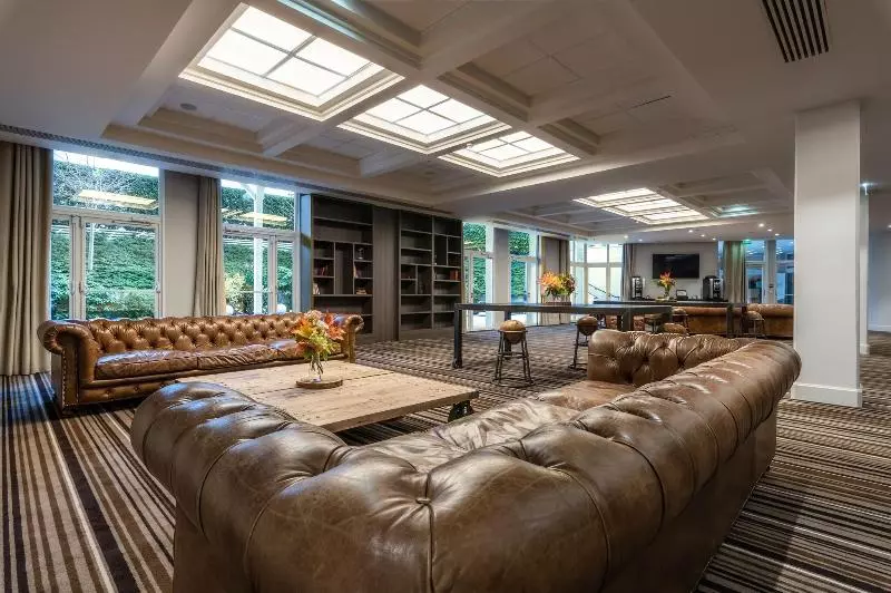 Hôtel Renaissance Paris Hippodrome De St Cloud