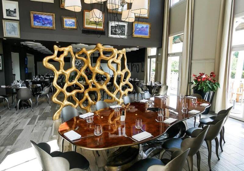 Hôtel Renaissance Paris Hippodrome De St Cloud