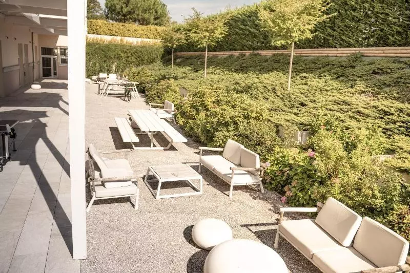 Hôtel Renaissance Paris Hippodrome De St Cloud