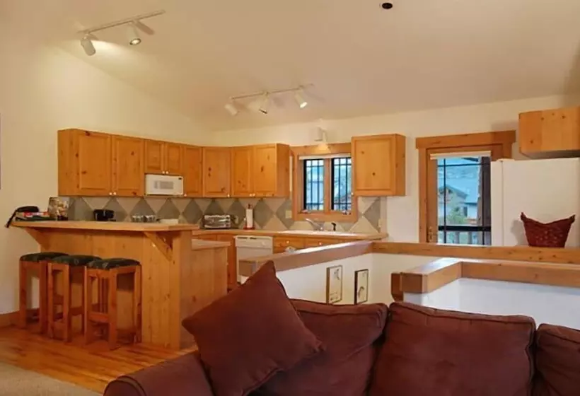 בית מלון כפרי Saddle Creek Townhomes By Pioneer Ridge Management