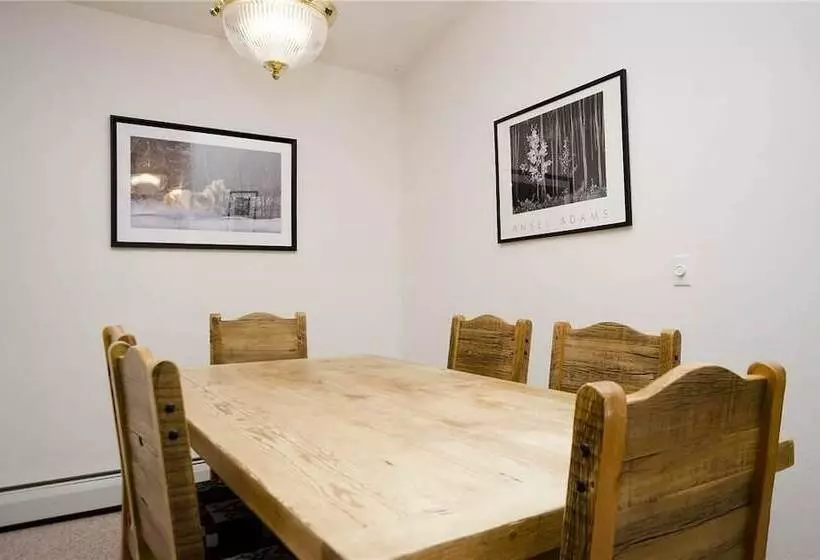 בית מלון כפרי Saddle Creek Townhomes By Pioneer Ridge Management