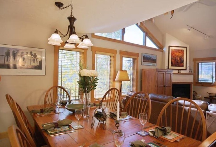 فندق Saddle Creek Townhomes By Pioneer Ridge Management