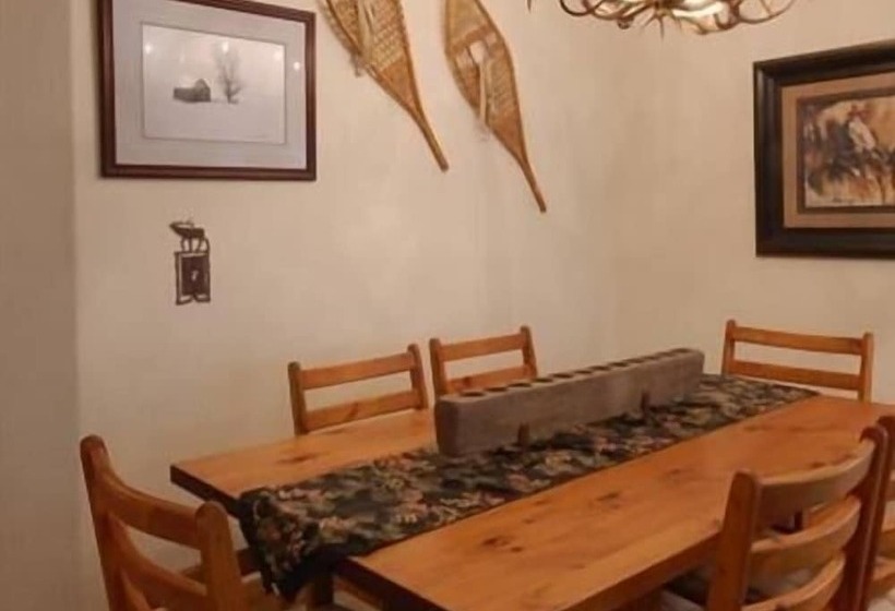 فندق Saddle Creek Townhomes By Pioneer Ridge Management