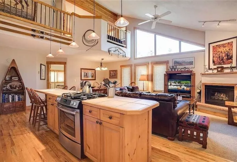 בית מלון כפרי Saddle Creek Townhomes By Pioneer Ridge Management