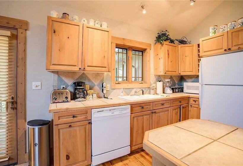 فندق Saddle Creek Townhomes By Pioneer Ridge Management