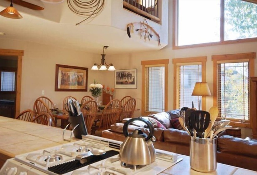 فندق Saddle Creek Townhomes By Pioneer Ridge Management