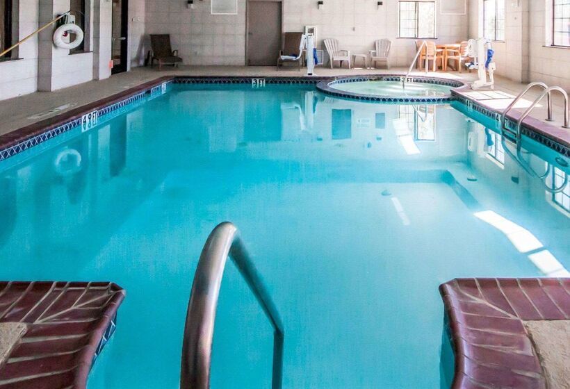 Отель Sleep Inn & Suites