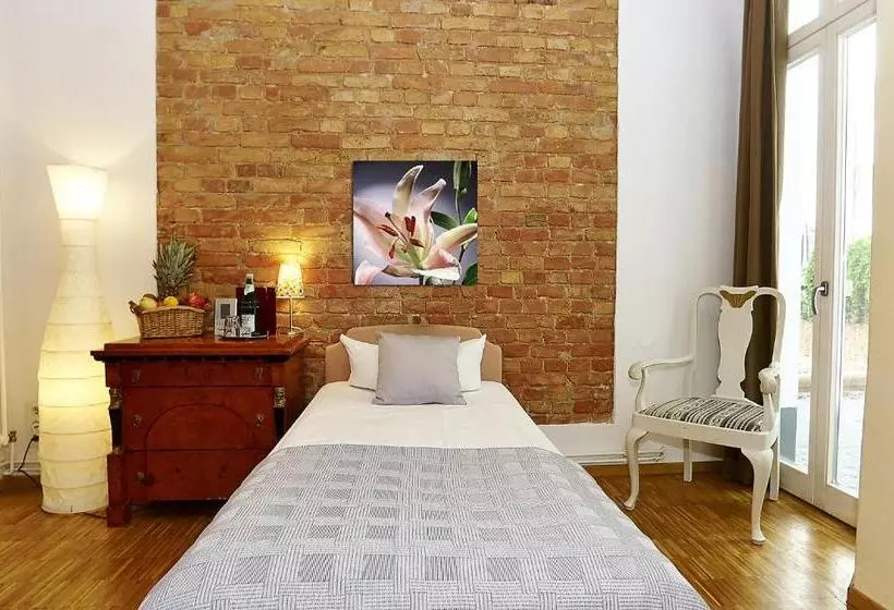 هتل Stadt Schall & Rauch