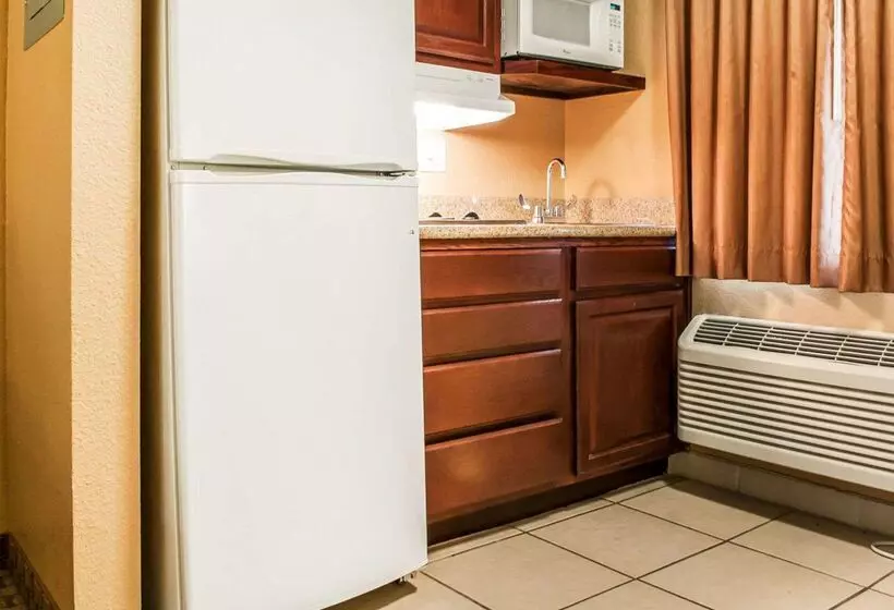 בית מלון כפרי Suburban Studios Alamogordo