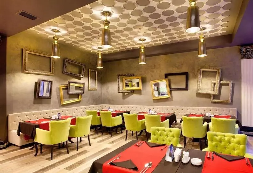 هتل Teatro Boutique