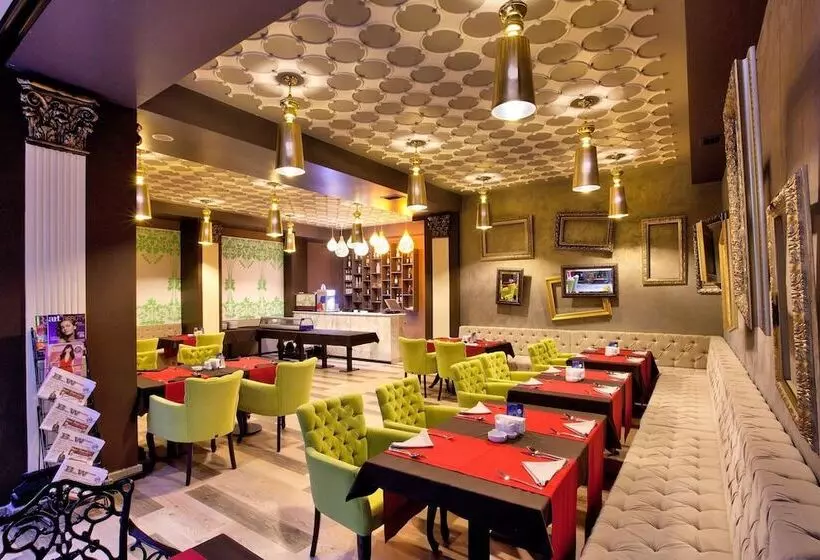 هتل Teatro Boutique