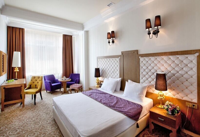 هتل Teatro Boutique