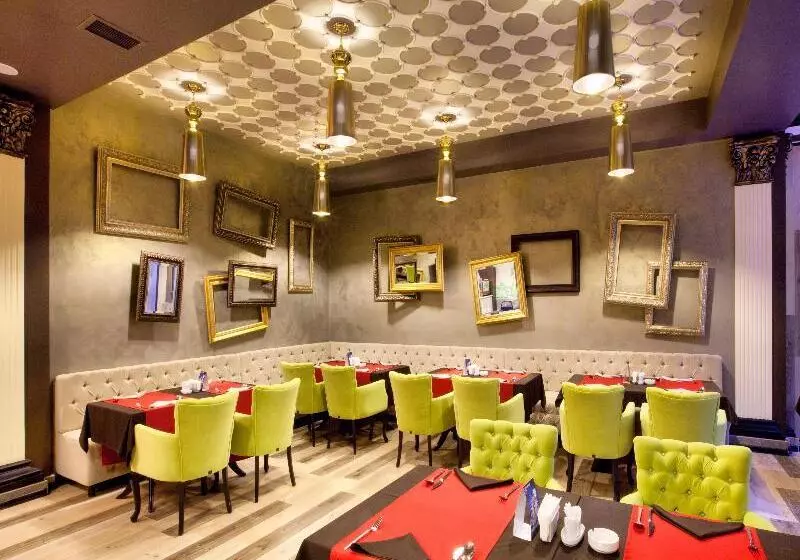 هتل Teatro Boutique