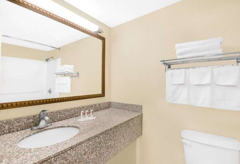 בית מלון כפרי Travelodge By Wyndham Lima Oh