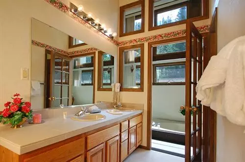 ホテル Winterwood Townhomes