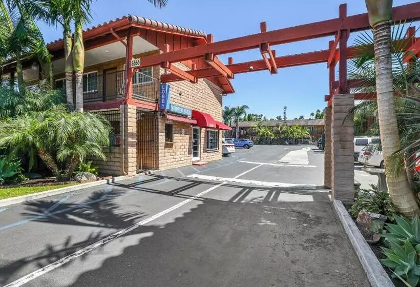 Motel 6 Carlsbad, Ca North