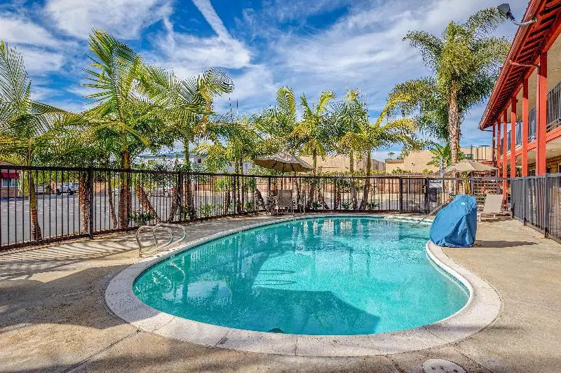 Motel 6 Carlsbad, Ca North