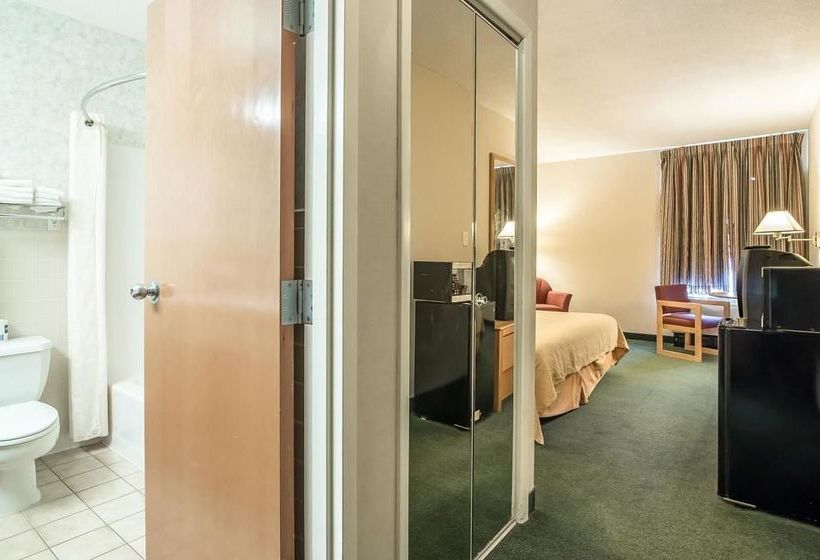 מוטל Quality Inn Binghamton West