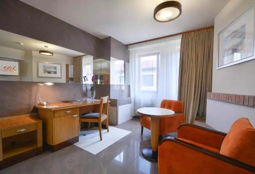 هتل Agit Congress&spa