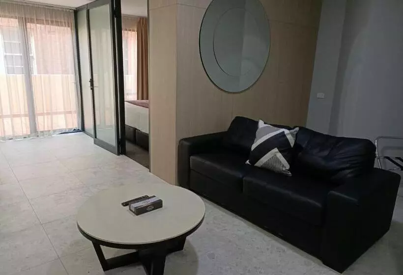 ホテル Boulevard On Beaumont