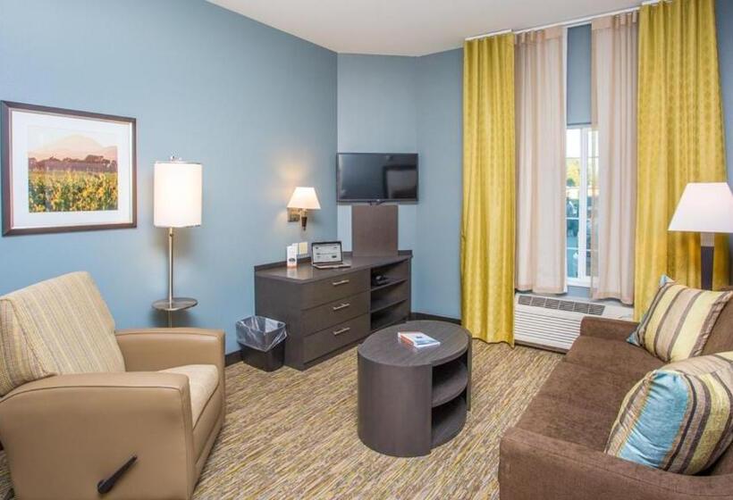 Отель Candlewood Suites Sidney, An Ihg