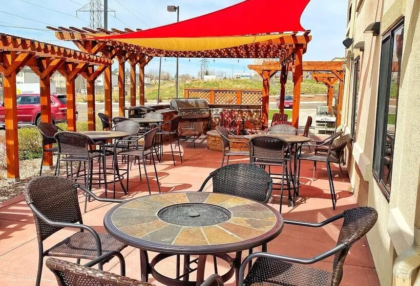 ホテル Comfort Inn & Suites