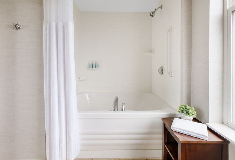 Otel Courtyard Keene Downtown