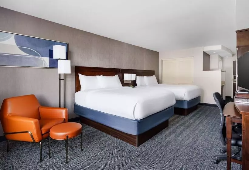 ホテル Courtyard Keene Downtown