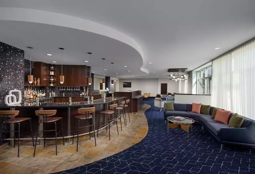 ホテル Courtyard Keene Downtown