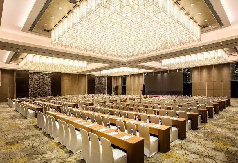 Отель Crowne Plaza Nanjing Jiangning, An Ihg