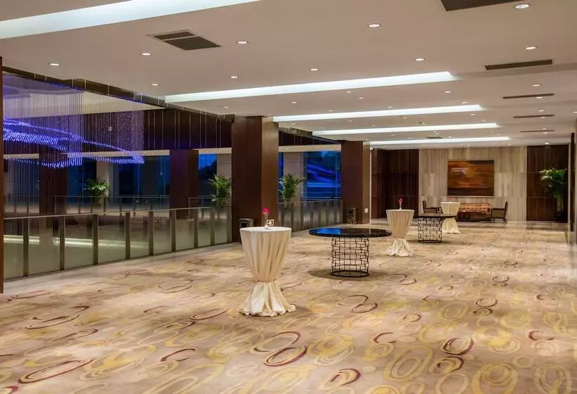Отель Crowne Plaza Nanjing Jiangning, An Ihg