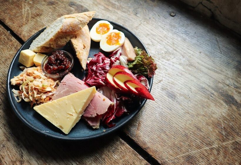 Отель Dartington Hall