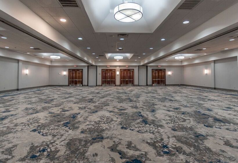 ホテル Doubletree By Hilton New Bern Riverfront