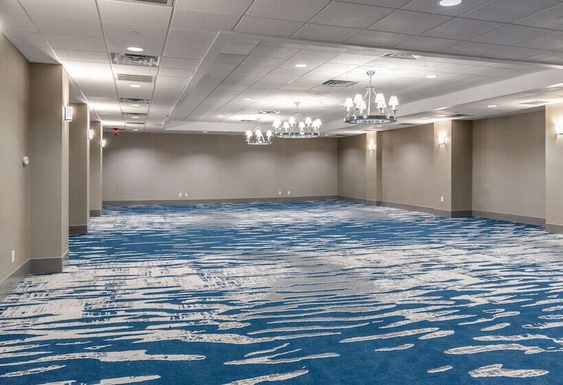 ホテル Doubletree By Hilton New Bern Riverfront