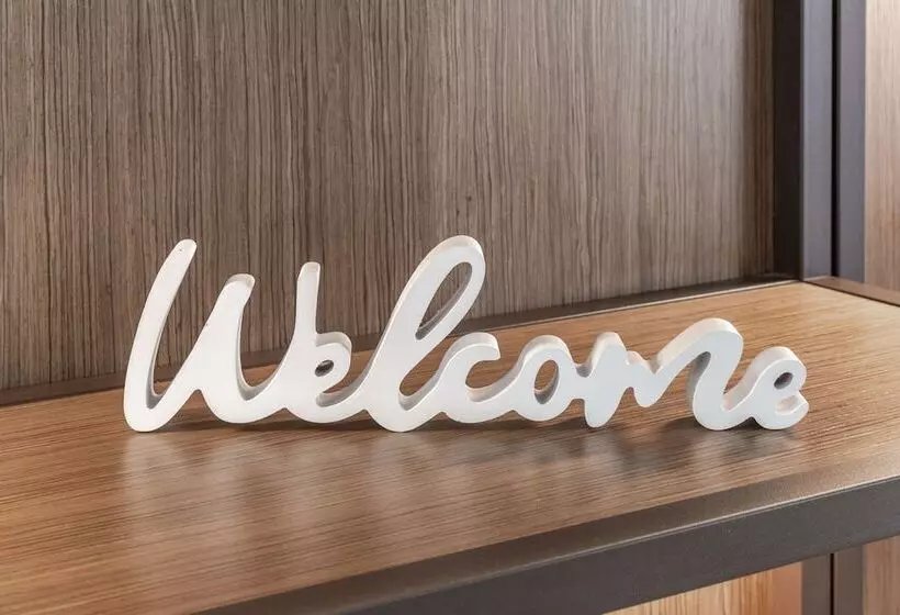 Отель Doubletree By Hilton New Bern Riverfront