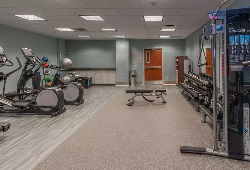 Отель Doubletree By Hilton New Bern Riverfront