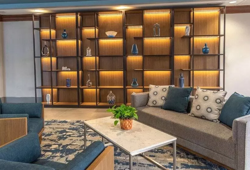 Отель Doubletree By Hilton New Bern Riverfront