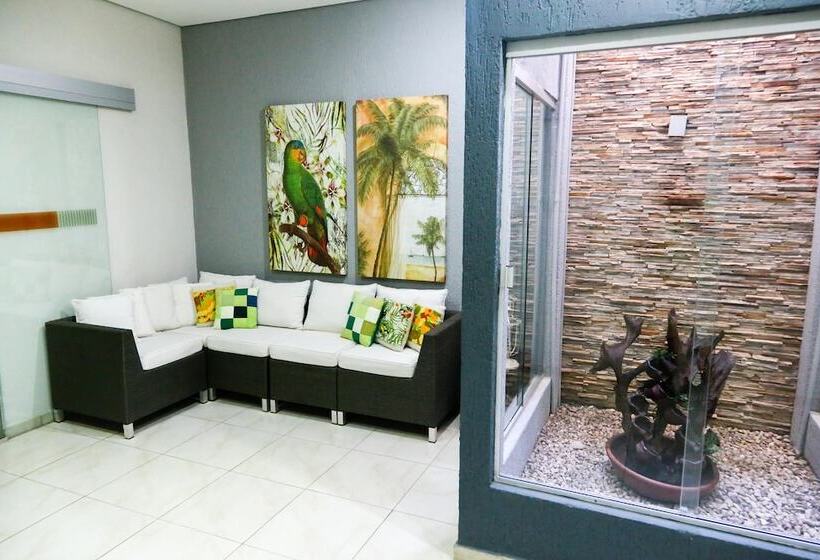 Отель Larison Hotéis Economy