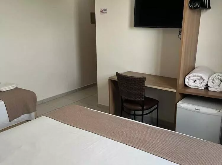 ホテル Larison Hotéis Economy