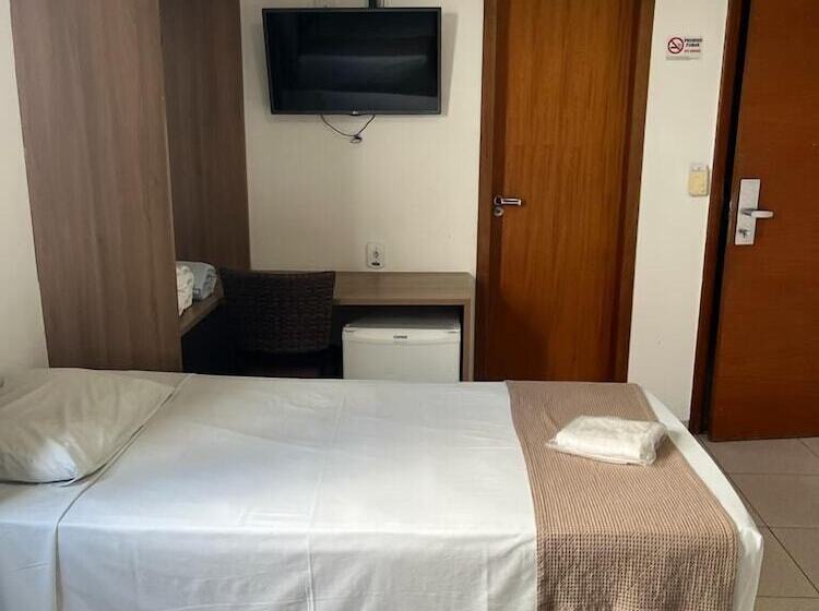 Отель Larison Hotéis Economy