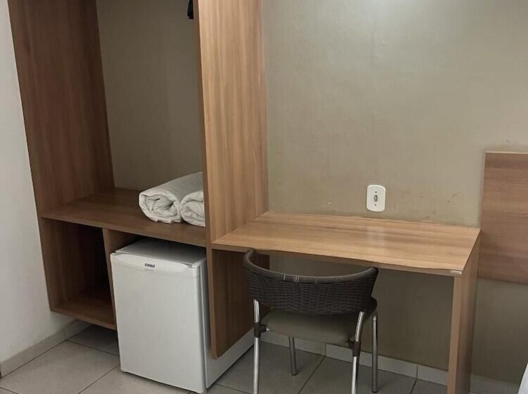 Отель Larison Hotéis Economy