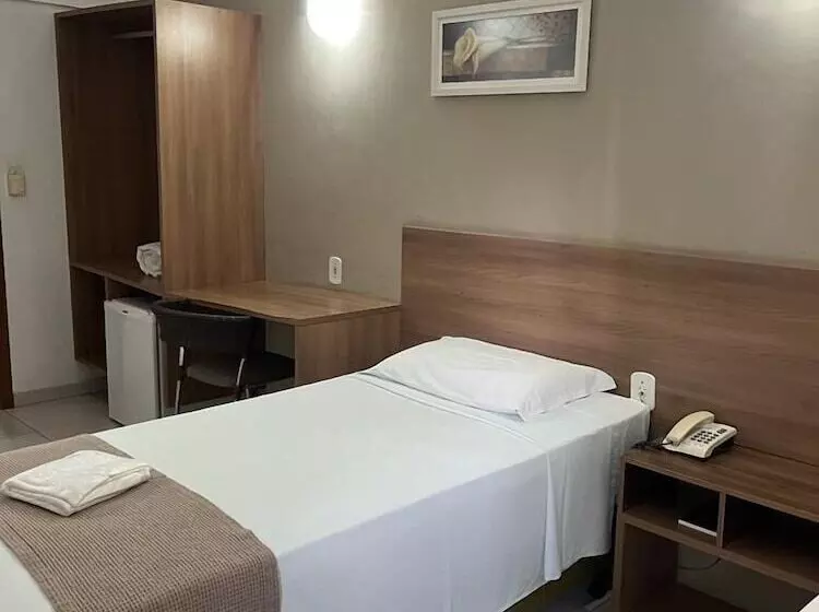 ホテル Larison Hotéis Economy