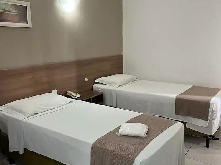 ホテル Larison Hotéis Economy