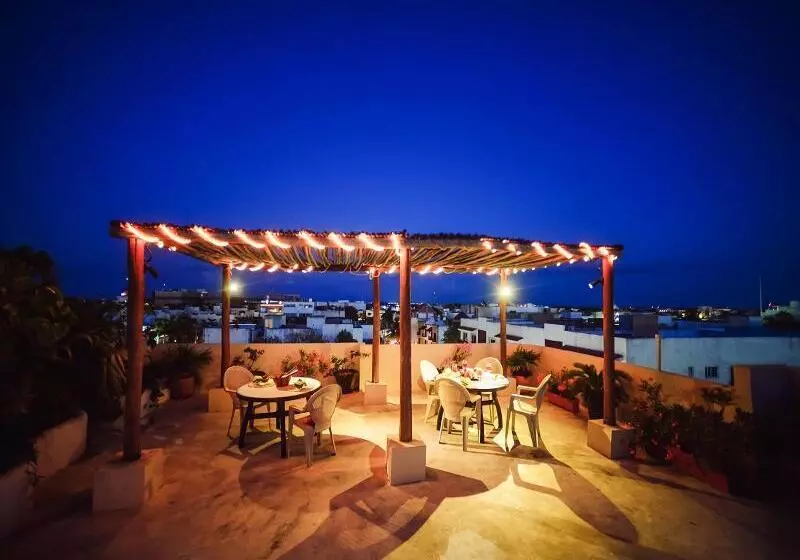 فندق Encanto Riviera Condo