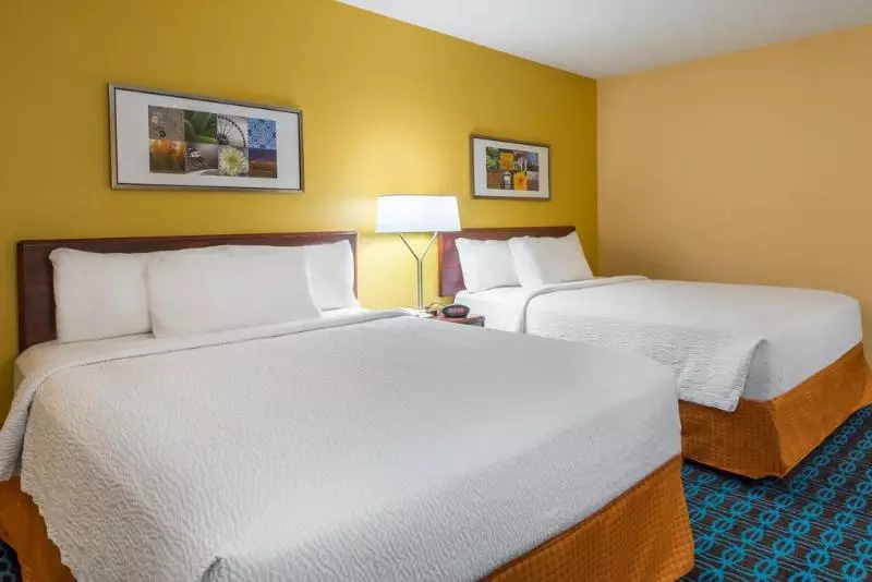ホテル Fairfield Inn Albany University Area