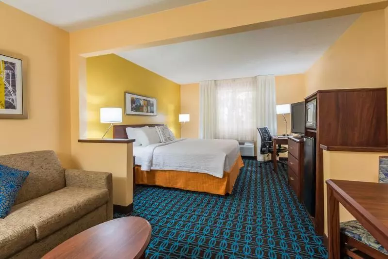 ホテル Fairfield Inn Albany University Area