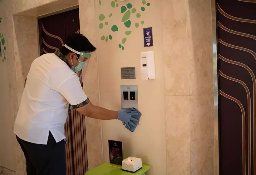 ホテル Grand Livio Kuta