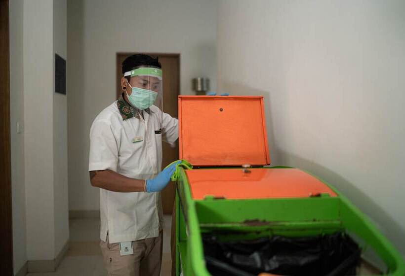 호텔 Grand Livio Kuta