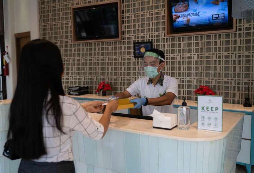 호텔 Grand Livio Kuta