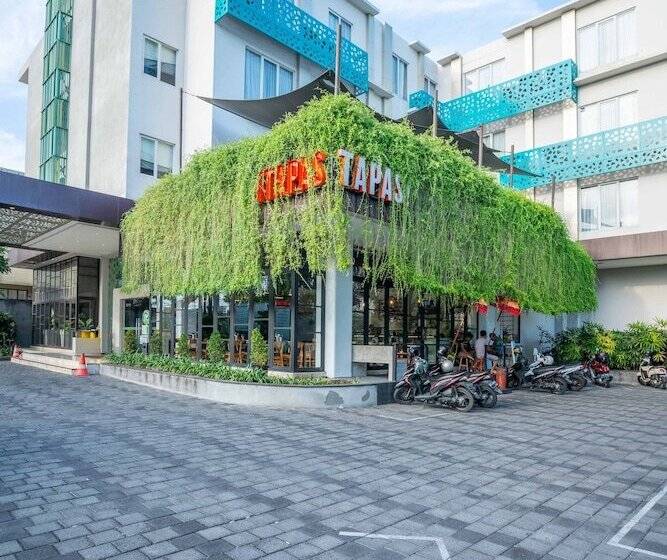 호텔 Grand Livio Kuta